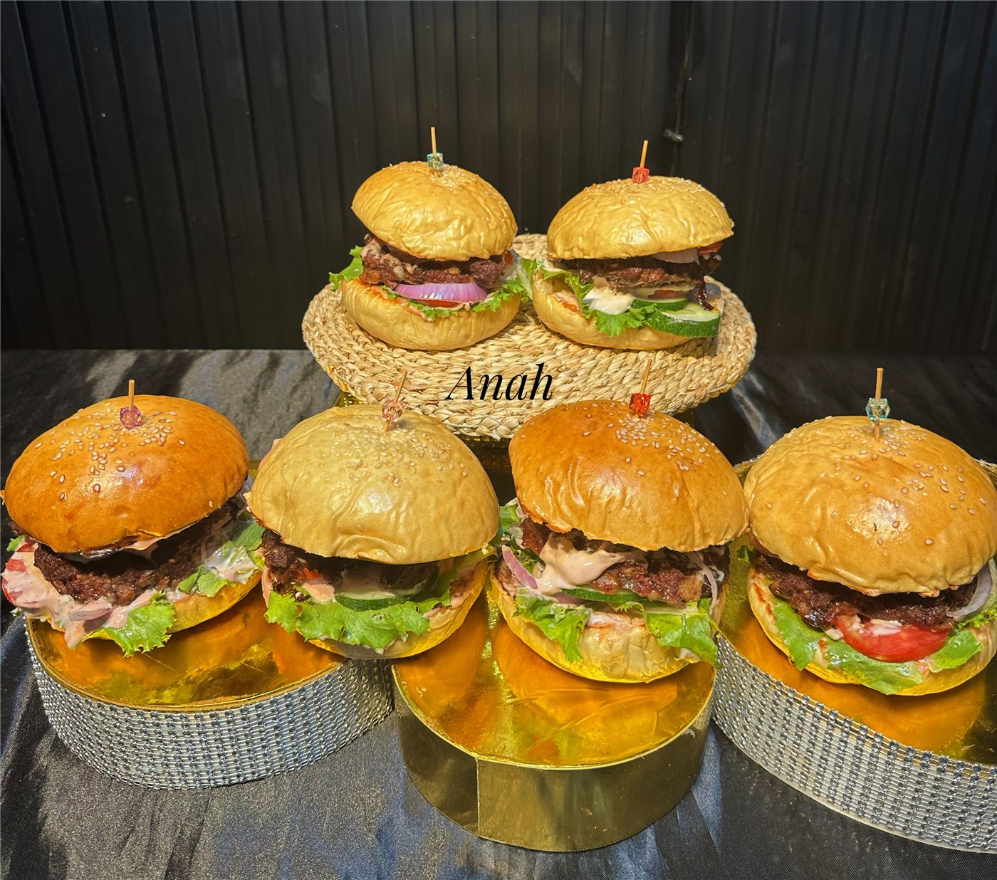 Burger, design 4 by Anah Cakes