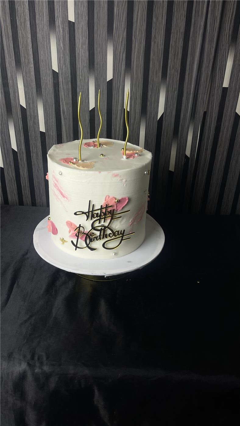 6 inch, 2 Layers by Anah Cakes