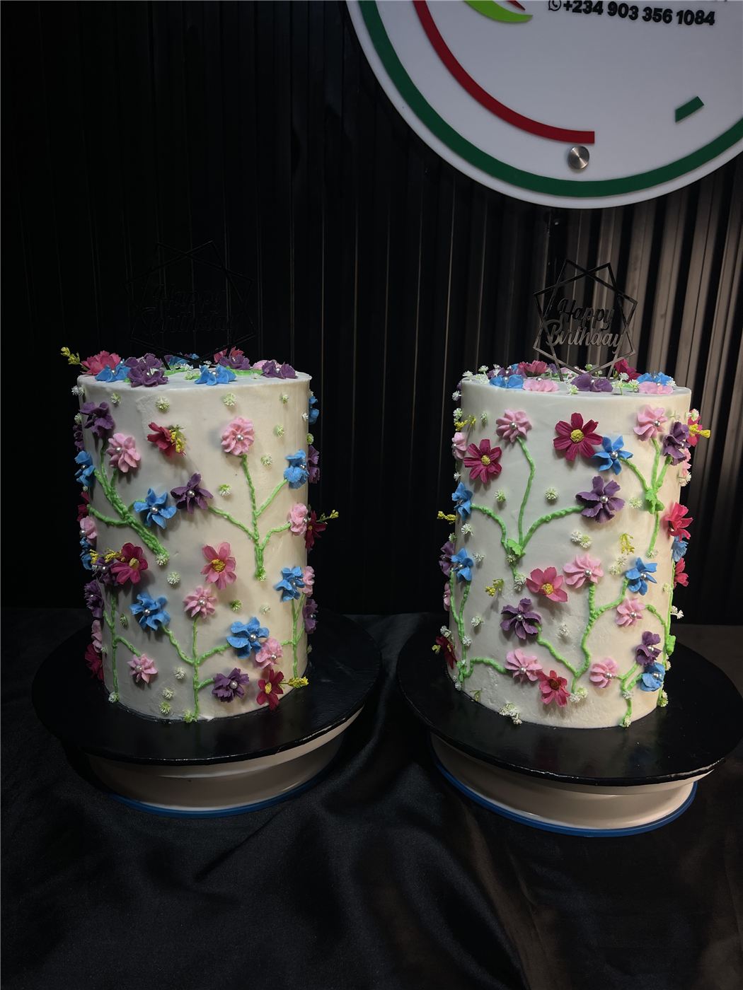 Custom Cakes, design 5 by Anah Cakes